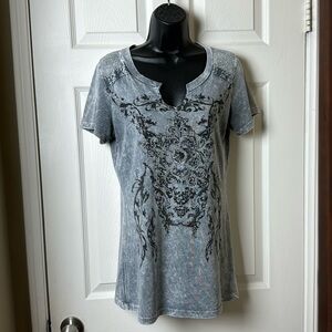 T-shirt stonewash gray with black design and small rhinestones - Sz L